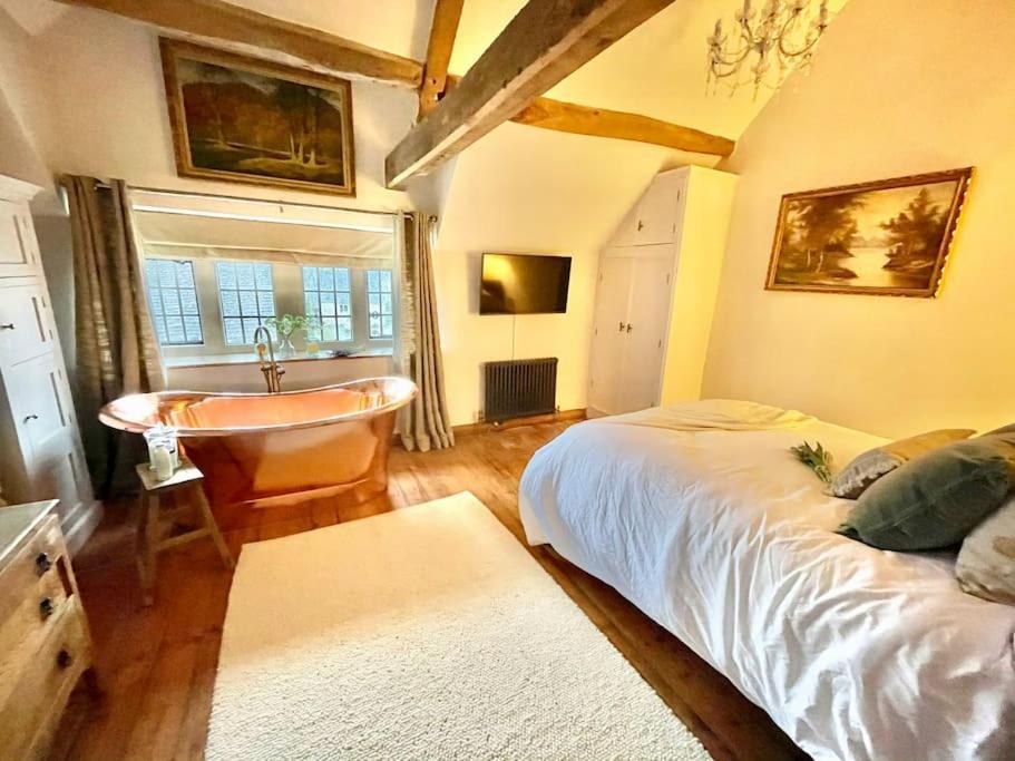 Fordview Cottage Is Full Of Cotwolds Charm Upper Slaughter Exterior photo